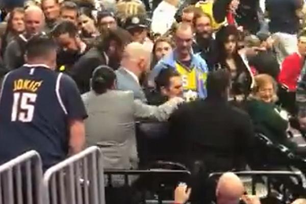 STRAŠAN INCIDENT NA UTAKMICI NAGETSA: Tuča navijača na tribini - NBA liga ovo još nije videla!