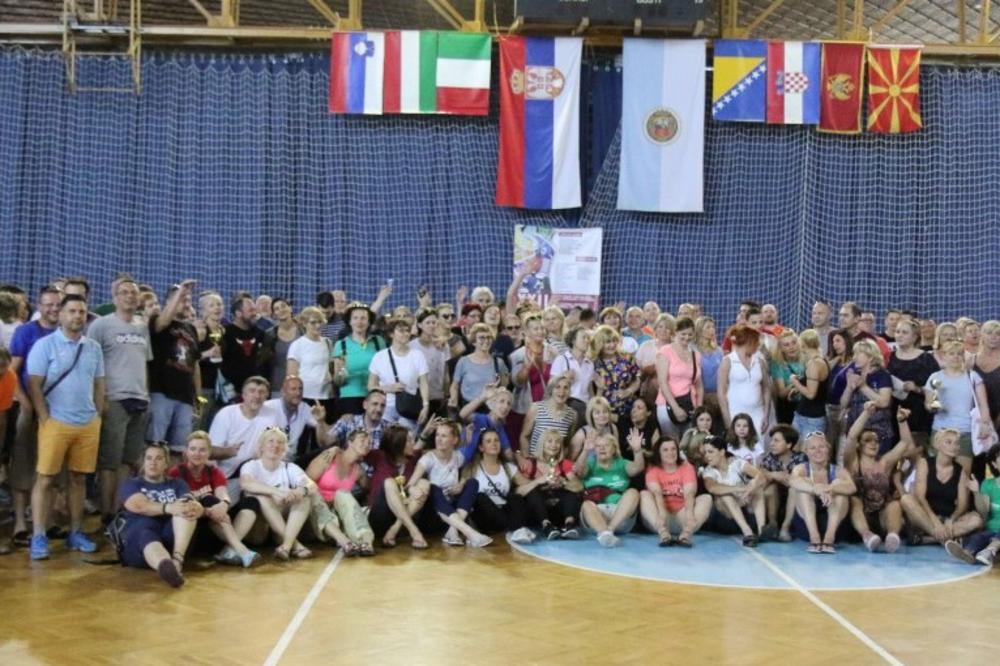 SUBOTICA 22. PUT UGOSTILA KOŠARKAŠKE VETERANE: NBA šampion i ljubimac Grobara odneli trofej (VIDEO)