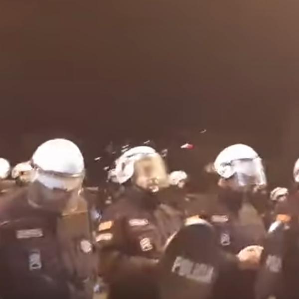 ŽESTOKA TUČA DELIJA I GROBARA: Pucale su glave, krv na sve strane, a policija uletela sa pendrecima da interveniše!