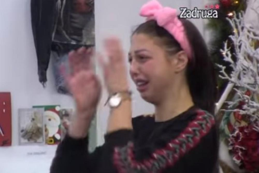 MAJA MARINKOVIĆ DOŽIVELA HISTERIČNI NAPAD ZBOG ŠMINKE: Devojko, da li si realna?! SABERI SE! (VIDEO)