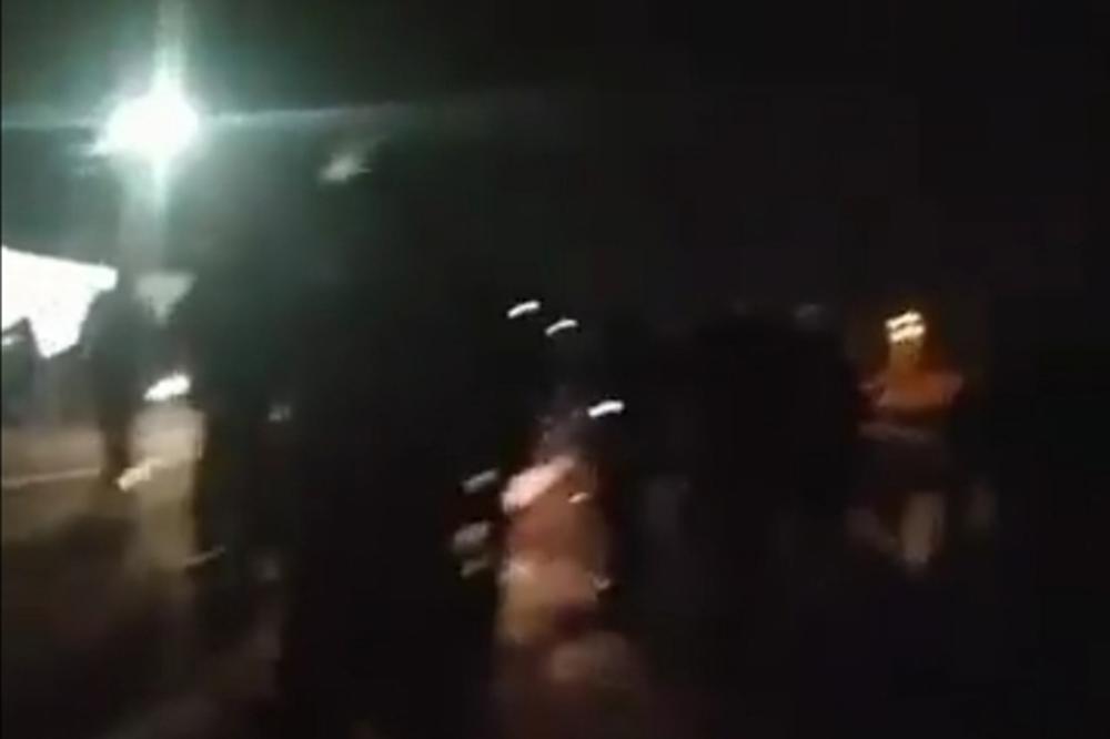 CRNOGORSKA POLICIJA BRUTALNO PREBILA SRBE U PODGORICI! Kada su videli šta su uradili, LAGALI da su napadnuti! VIDEO
