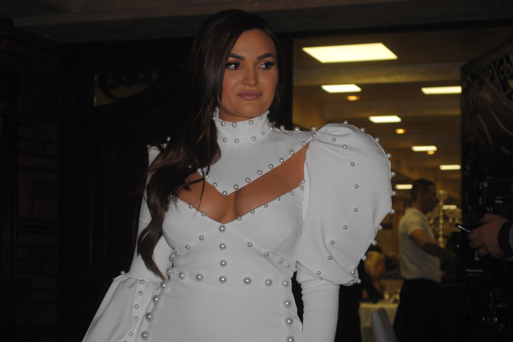 SVAĐALA SE SA TEODOROM DŽEHVEROVIĆ, PA RASKINULA SA POZNATIM KOMPOZITOROM: Sada razvezala jezik i otkrila ISTINU!