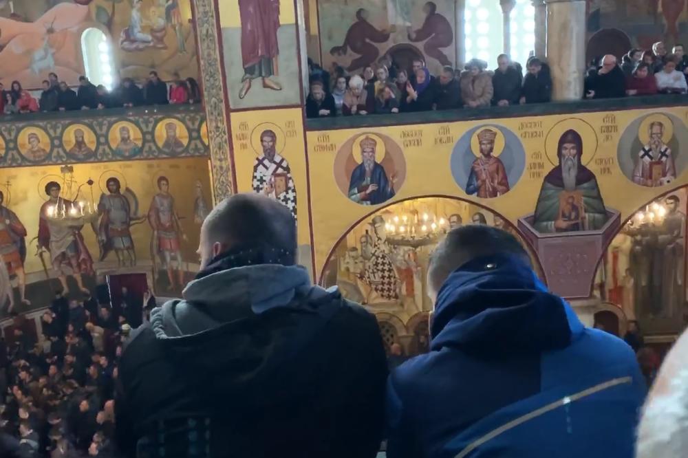 HRAM U PODGORICI OD JUTROS PUN VERNIKA: Nema ko nije došao na liturgiju da podrži Srpsku pravoslavnu crkvu (VIDEO)