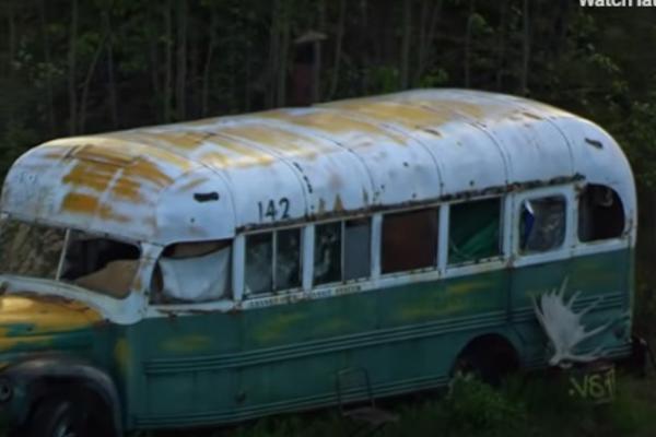 Otišao u divljinu, 3 meseca kasnije pronašli ga mrtvog u napuštenom autobusu: NAŠLI SU I JEZIVU PORUKU