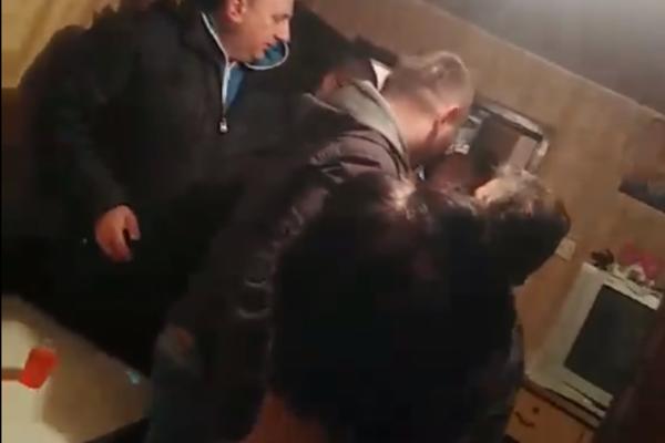 MONIKINA PORODICA VERUJE DA SU BERBERINU ODBROJANI MINUTI: BIĆE UHVAĆEN! Poslušajte snimak do kojeg smo došli!