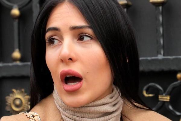 DEČKO JE ISKULIRAO, ANASTASIJA RAŽNATOVIĆ HTELA DA PROPADNE U ZEMLJU: Pevačica se izblamirala, sada svi znaju!