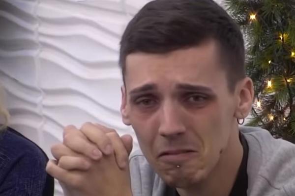 MILAN PETKOVIĆ POSLE ČESTITKE ZAPLAKAO PA PRIZNAO: Otac mi ima TUMOR, bolestan je...