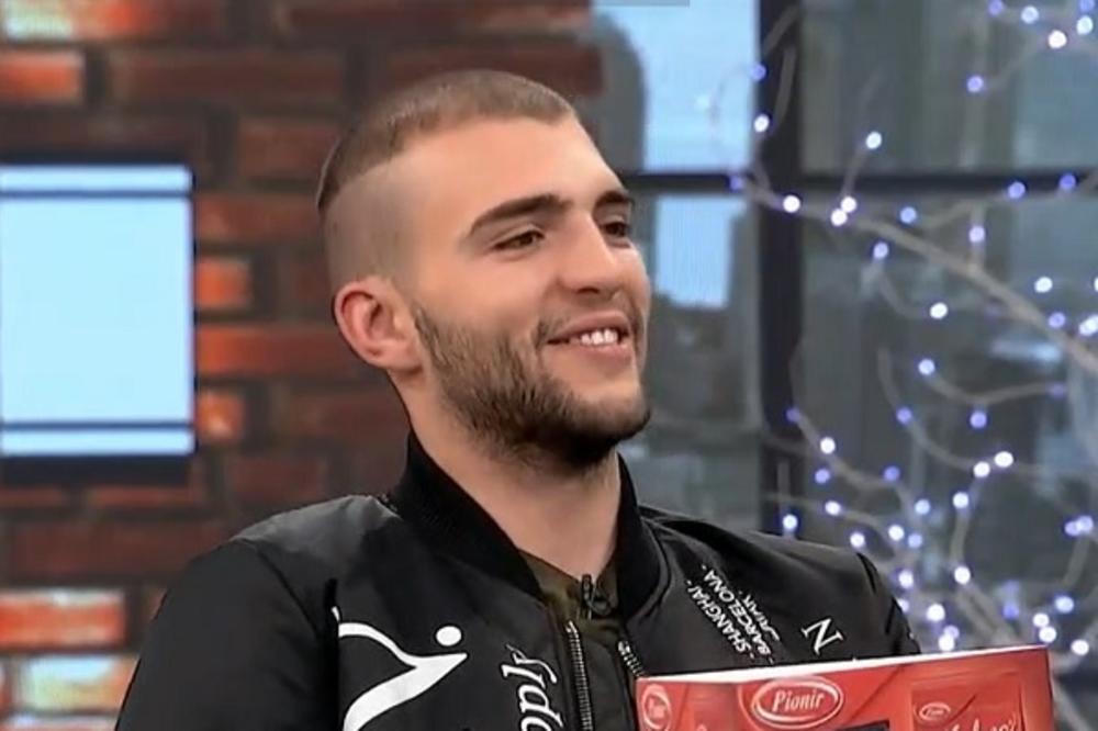 VELJKO RAŽNATOVIĆ ISTETOVIRAO OVAJ DEO TELA! Kada vidite o čemu se radi, pašćete u TRANS! (FOTO)