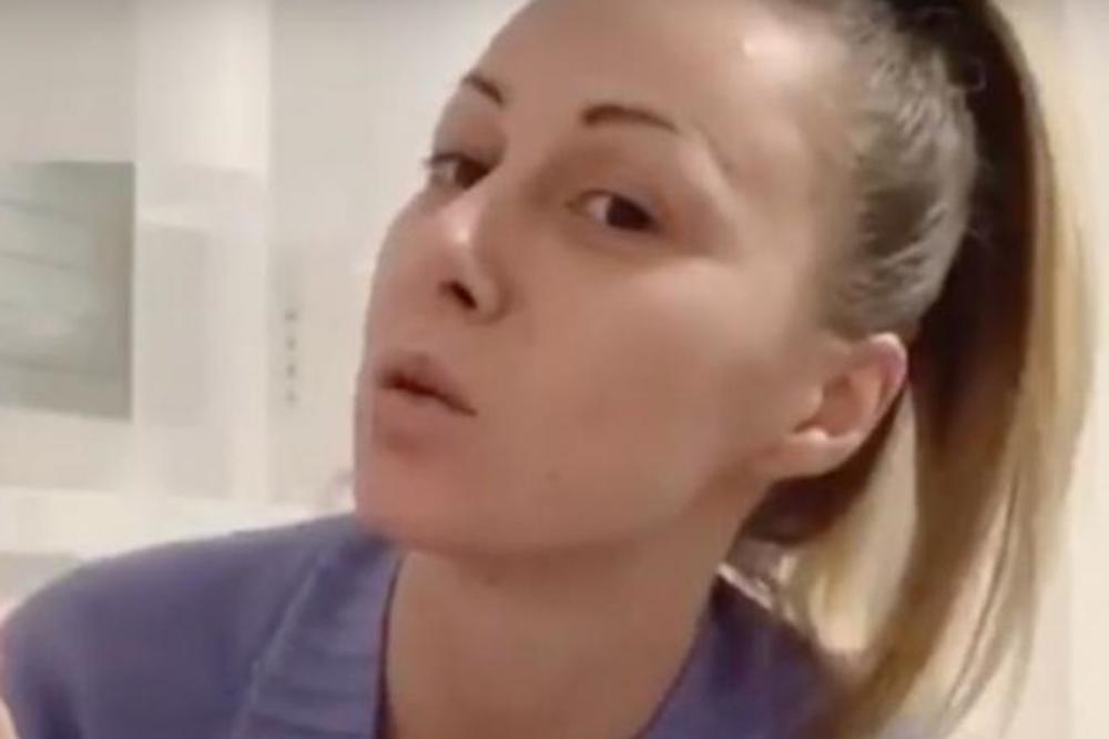 NEĆE SIGURNO DA VAS BOLI! Maca Diskrecija IZVADILA DILDO, daje časove na Jutjubu KAKO SE KORISTI (FOTO)