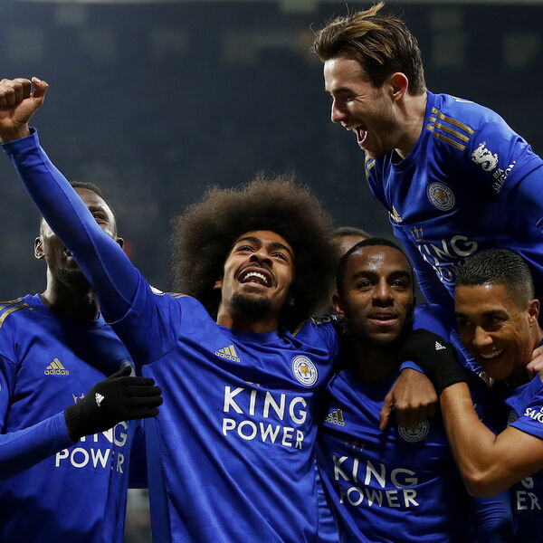 ŠTA GOD DA SE DEŠAVA, ENGLEZI SE DRŽE TRADICIJE: Premijer liga ne staje ni tokom praznika, a broj zaraženih RASTE!