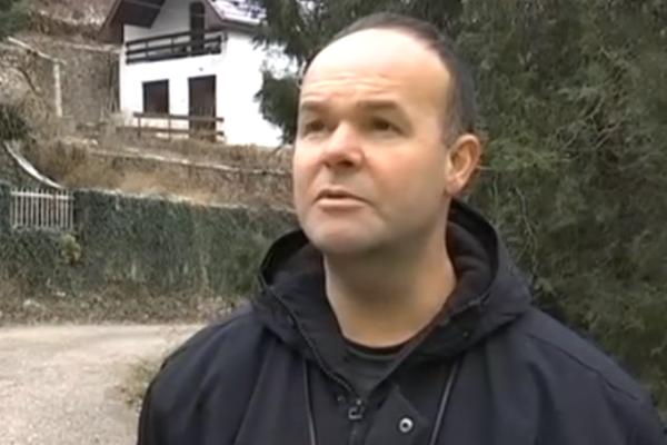 OVO JE POLICAJAC KOJI JE PRONAŠAO MALU MONIKU! Heroj je zatekao dete bledo i uplakano, JEDNO SE ZAKLEO NJENOJ MAJCI