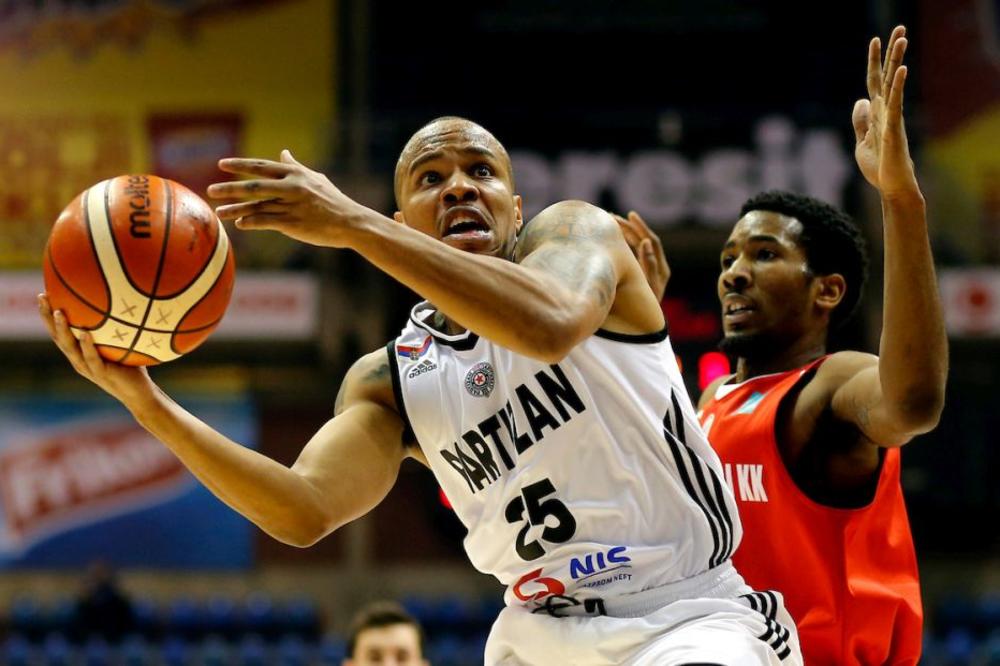 VIL HEČER ISPROZIVAO CRNO-BELE: Kad već dovodite igrače, možete i da platite bivše!