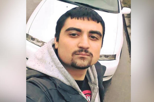 MARKO (18) JE OTIŠAO SA ŽURKE, NAŠLI SU GA MRTVOG U GARAŽI: Užas u Zemun polju, čekaju se rezultati obdukcije