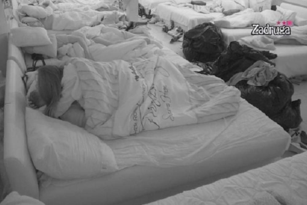 DRAGANA I EDO RASKINULI, PA SE KVALITETNO IZBAMBUSALI: Nema tog sukoba koji OVAKO ne može da se PREVAZIĐE! (VIDEO)