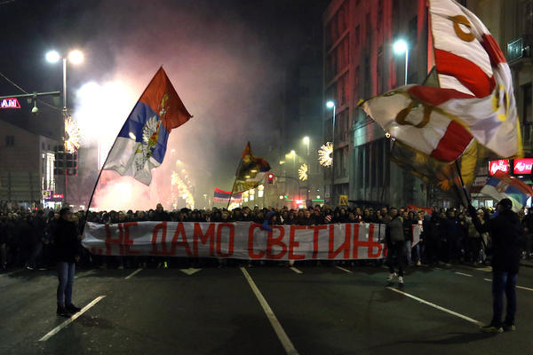 ODGOVOR DELIJA NA TORTURU SRBA U CRNOJ GORI: Navijači Zvezde su uradili u Beogradu nešto što dugo nije viđeno!