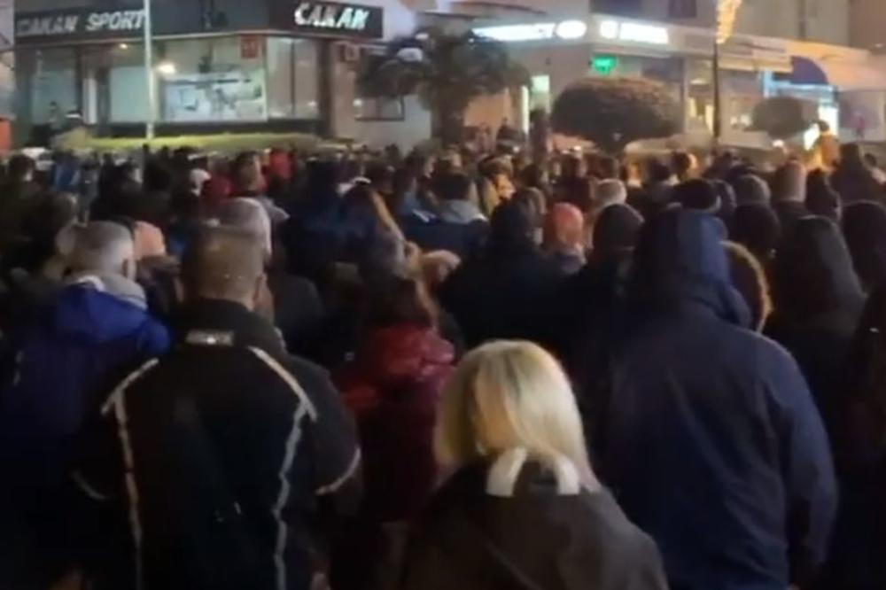 BIVŠI IGRAČI ZVEZDE I PARTIZANA BRANE SVETINJE U CRNOJ GORI: Delije će svog heroja sa derbija teško prepoznati!