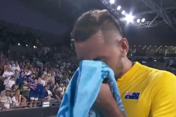 NIK KIRJOS U SUZAMA: Totalni emotivni slom Australijanca! Jedva je izgovarao reči, non-stop je plakao!