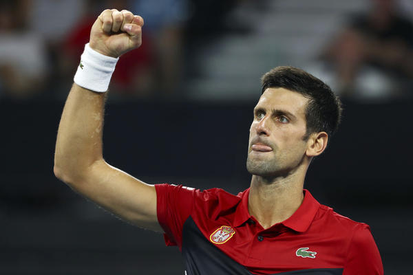 PSOVAO NAVIJAČE, ZAMAHIVAO REKETOM, PA IM SE OBRATIO POSLE MEČA: Dobro pročitajte šta je sve imao da im poruči!