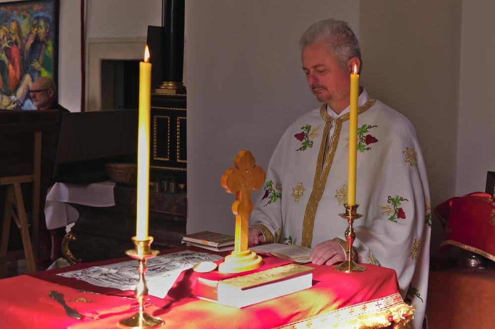 SVEŠTENIK ZORAN ĐUROVIĆ: Papa treba da dođe u Srbiju, podržavam odluku SPC da dodeli orden Vučiću!