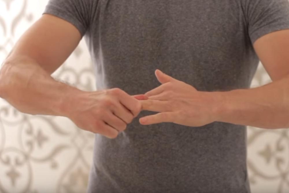 BOLE VAS PRSTI RUKE I IMATE OSEĆAJ ŽARENJA? U pitanju je OZBILJNA BOLEST, ali može da se leči!