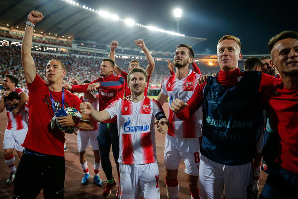 JOŠ JEDAN FUDBALER NAPUŠTA ZVEZDU: Posle Marina, nastavlja se trend odlazaka sa Marakane!