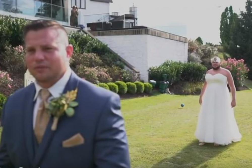 MLADOŽENJA NESTRPLJIVO ČEKAO FOTOGRAFISANJE SA MLADOM: Ono što mu je kum priredio nateralo mu je suze na oči!