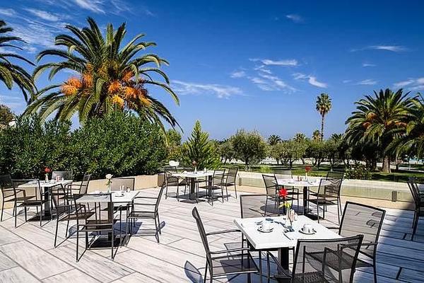 HIT U TRAVELLAND-U: SENZACIONALNI POPUSTI I FIRST MINUTE PONUDE ZA LETOVANJE U GRČKOJ