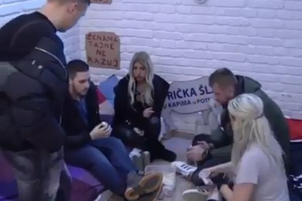 JANJUŠ, KARIĆ, ZOLA I ŠOPIĆKA DVOLIČNI DO SRŽI! Napadali Ivu za HRANU, a onda uradili ISTO ŠTO I ONA