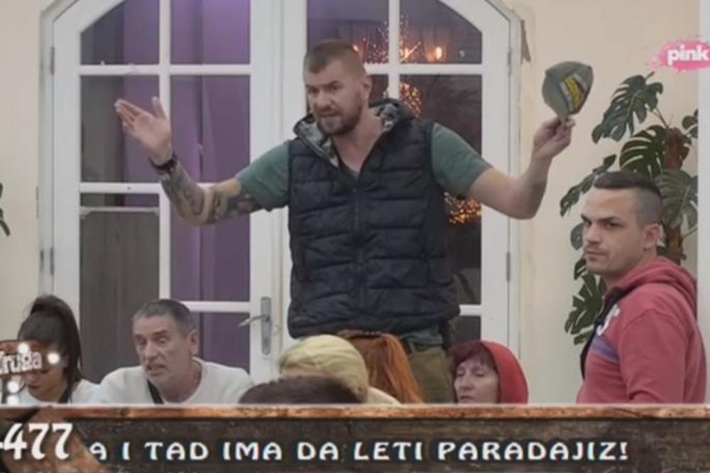 JANJUŠEV KUM OTKRIVA DA LI GA JE OSTAVILA ŽENA: Evo šta se dešava U SPOLJNOM SVETU zbog Šopićke i Ane Korać!