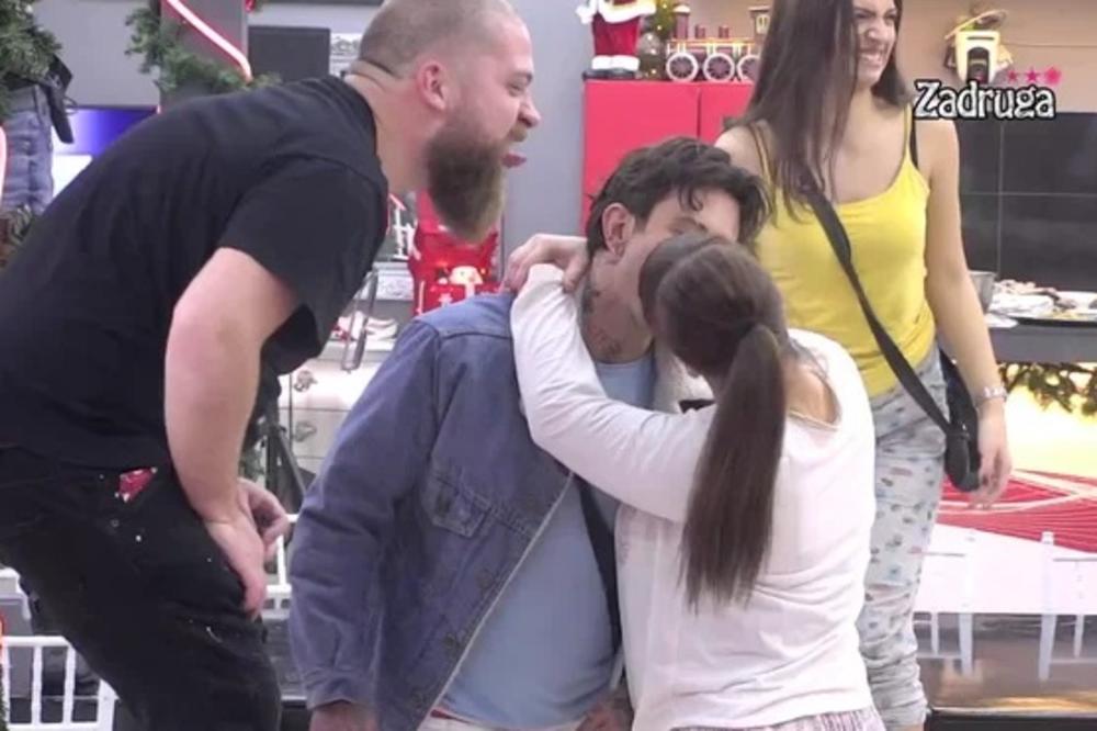 MILJANA KULIĆ NAPASTVOVALA PIJANOG FILIPA ĐUKIĆA! Žvalavila ga, LJUBILA, a dečko ni ne zna GDE SE NALAZI