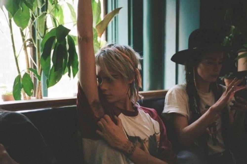 U TOKU JE DLAKAVI JANUAR! To nije za džabe, postoji 1 RAZLOG što žene u ovom mesecu puštaju DLAKE! (FOTO)