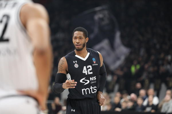 VEST POD OZNAKOM HITNO: Poznato je koliko će Vil Mozli ostati u Partizanu!