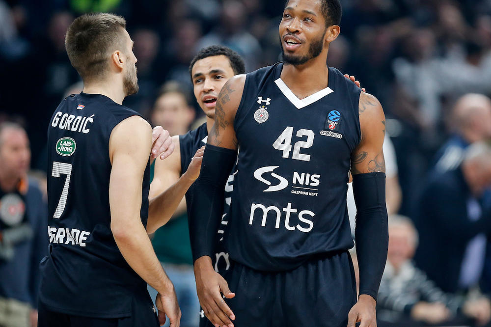 PARTIZANOV "FAJTER"! Mozli se VRATIO - sleteo u Beograd!