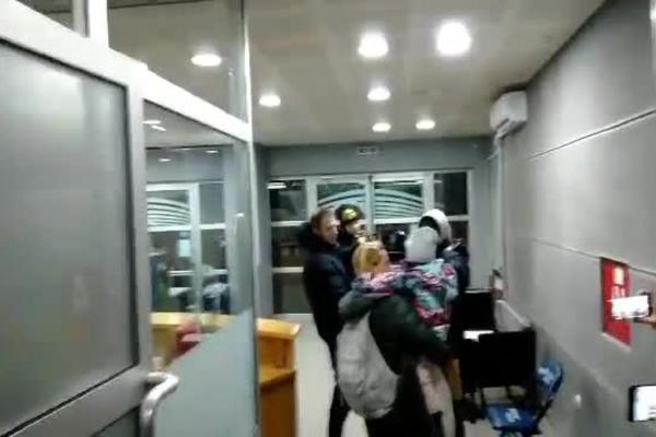 TEODOSIĆ NIJE DAVAO IZJAVE: Ali kada je naišao na njih, morao je da stane i poigra se!