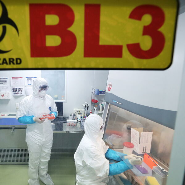 IZGLEDALO JE ČERNOBILJSKI! Iz KARANTINA progovorila dva brata BLIZANCA - ovako žive sa KORONAVIRUSOM!