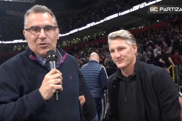 ŠVAJNI NA SRPSKOM ŠOKIRAO TEGIJA: Poznati novinar nije verovao šta mu je rekao legendarni Nemac!