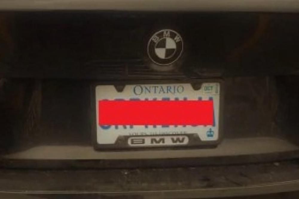 TABLICE JEDNE SRPKINJE POSTALE HIT U KANADI: Ovo je napisala na njima (VIDEO)