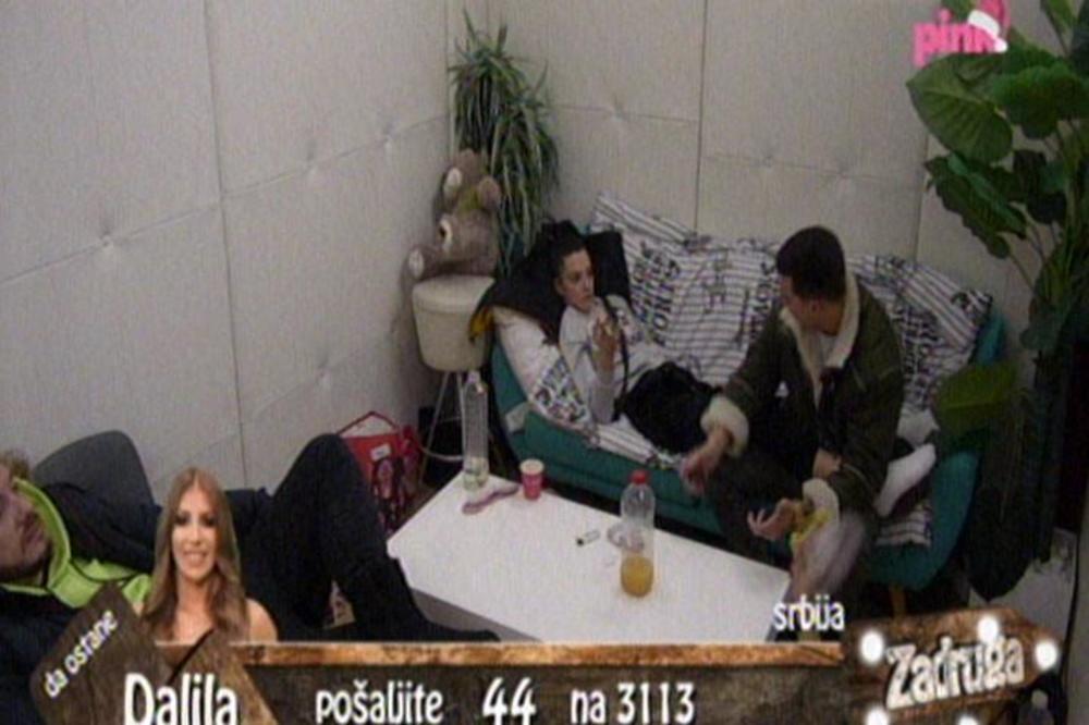 VREĐANJE NA NACIONALNOJ OSNOVI! Tara POBESNELA na produkciju, pa udarila po Ivi: Ona je KU**ETINA HRVATSKA!