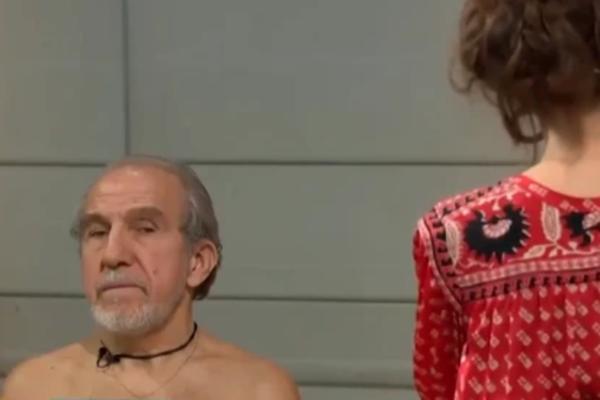 MUŠKI POLNI ORGAN NA IZVOLTE U JUTARNJEM PROGRAMU: Gledaoci besni, emisiju prate i DECA (FOTO)