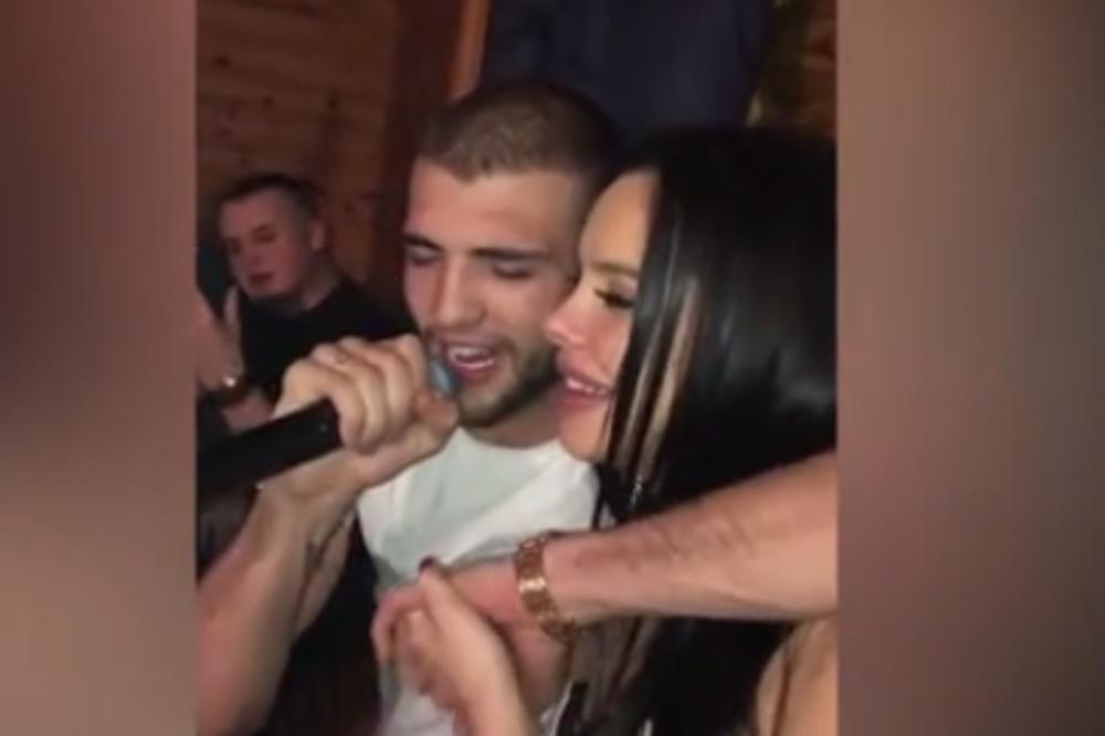 I ON PRELAZI U PEVAČE!? Veljko zapevao TRUDNOJ Bogdani na uvce! Ona se TOPI U ZAGRLJAJU, svi ih SNIMAJU!