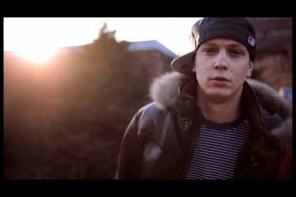 NAJPOZNATIJI SRPSKI REPER KARIJERU POČEO ZAHVALJUJUĆI ARKANU! Evo šta se sve krilo u čuvenoj POSLASTIČARNICI