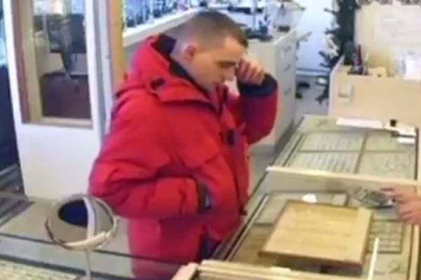 UHAPŠEN SRPSKI SMOTANI LOPOV: Priveden osumnjičeni za razbojništvo u zlatari u Novom Sadu