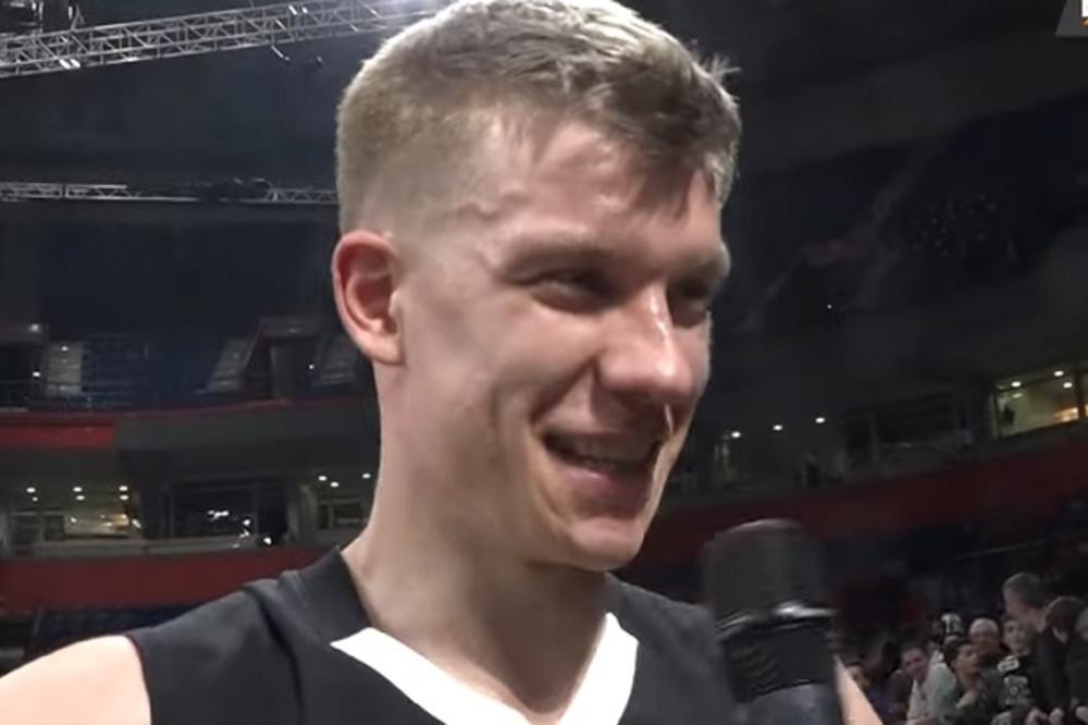 JARAMAZ NIJE MOGAO DA DOĐE SEBI POSLE TROJKE: Kad je stao pred kameru, reč nije mogao da izusti od uzbuđenja!