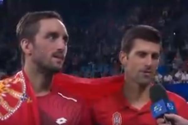 ZAGRMEO KAO ŽESTOKI ULTRAS: Tresla se cela Australija kada je Novak poveo navijanje!