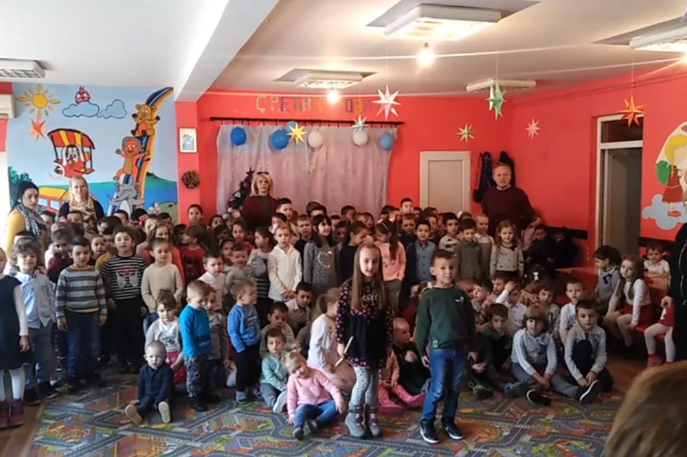 SAMO DA RATA NE BUDE! Mališani iz Gračanice pesmom su poslali JAKU PORUKU (VIDEO)