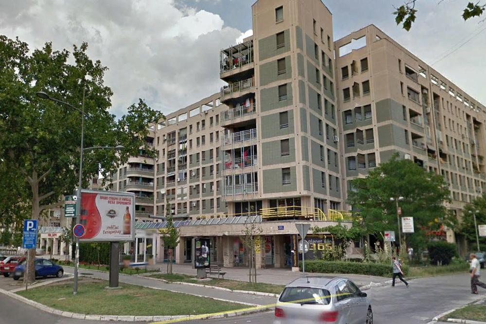 SA OVE ZGRADE SE BACIO! Samoubistvo u centru Novog Sada!