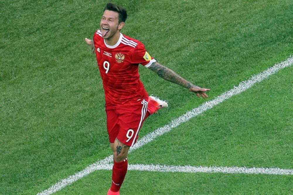 REPREZENTATIVAC RUSIJE PROVOCIRAO SRBE ALBANSKIM ORLOM: Igrač Marka Nikolića u centru nezapamćenog skandala! (FOTO)