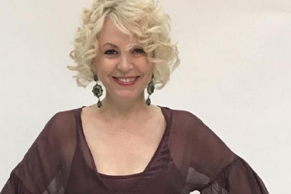 OVA RUSKINJA U SRBIJI SLAVI KRSNU SLAVU! Donela nam je i SVETINJU u zemlju, dobila je I JEDNU TEŠKU BITKU (FOTO)