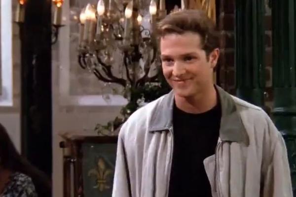 OBESIO SE GLUMAC IZ SERIJE PRIJATELJI! Šok i neverica u celom svetu!