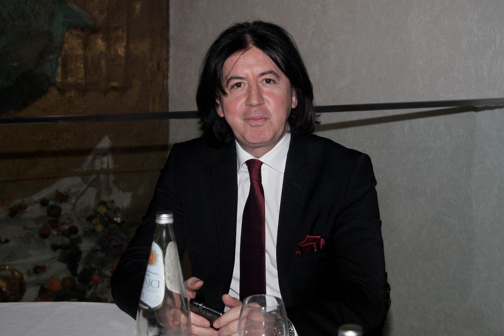 Au, koliko li ovo košta?! Ogromna vila Jašara Ahmedovskog vrišti od luksuza, a tek da čujete gde se nalazi, ludilo!